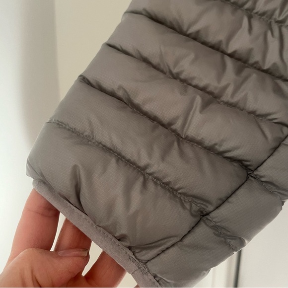 LL Bean Like New Packable Quilted Jacket - Picture 4 of 9